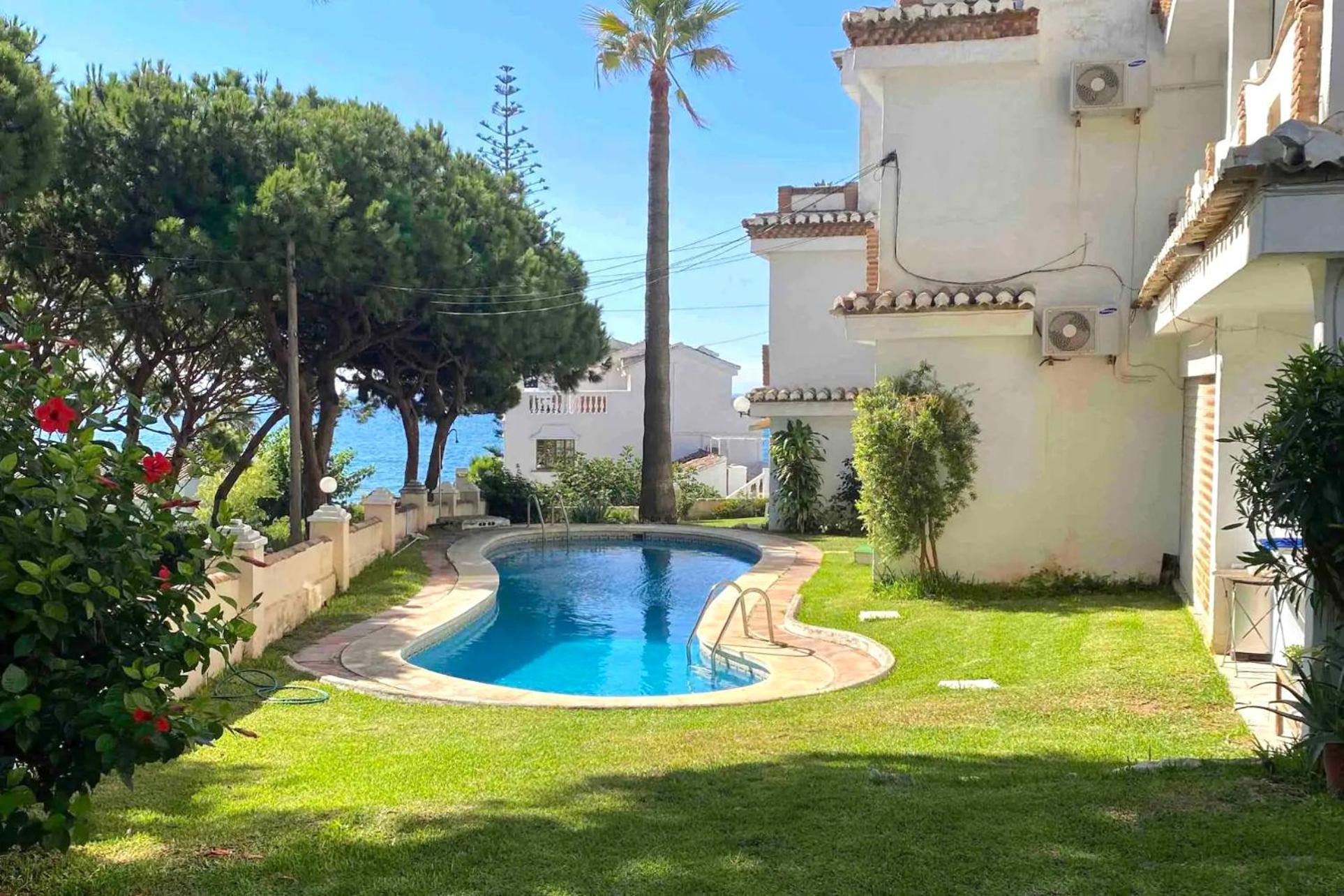 Mijas Costa - Beachside Apartment-B Sitio de Calahonda Exterior photo